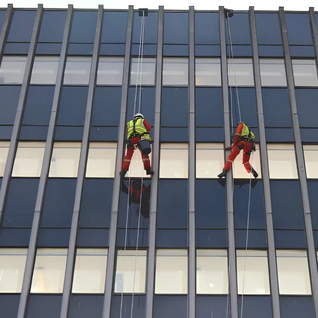 Commercial Window Cleaning - Heightsafe (1)